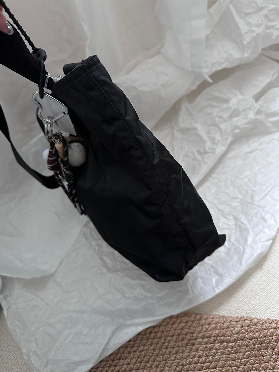 Prada Nylon Zipper Tote 🖤✨ Light & Practical Everyday Bag