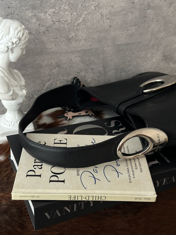 BVLGARI Leather Hobo Bag 🖤｜Sculptural Logo Hardware｜Supple Black Leather｜Understated Everyday Design