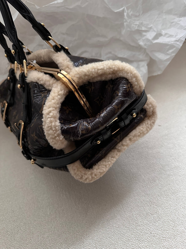 Louis Vuitton Limited Edition Monogram Shearling Doctor Bag 🤎✨ Ultra Rare & Statement Piece