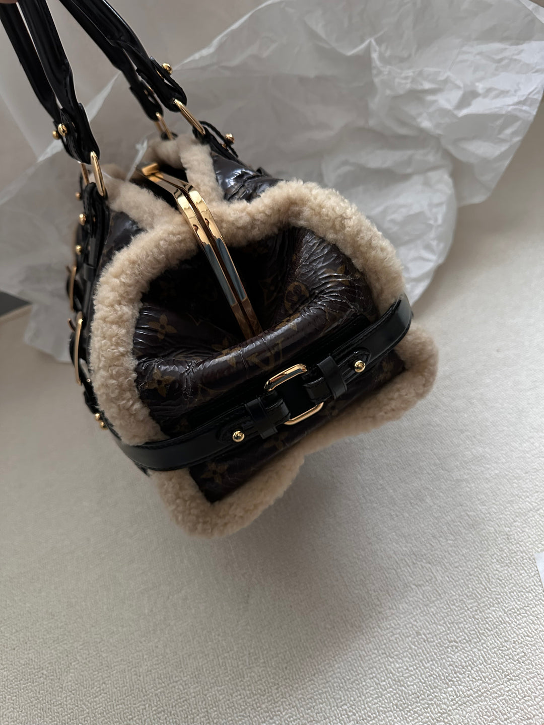Louis Vuitton Limited Edition Monogram Shearling Doctor Bag 🤎✨ Ultra Rare & Statement Piece