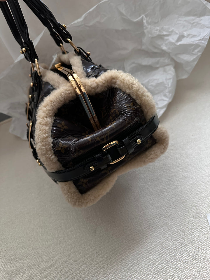 Louis Vuitton Limited Edition Monogram Shearling Doctor Bag 🤎✨ Ultra Rare & Statement Piece