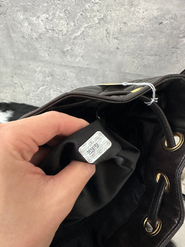 Chanel CC Drawstring Bucket Bag 🖤✨｜Classic Black & Gold, Rare Silhouette, Timeless Appeal