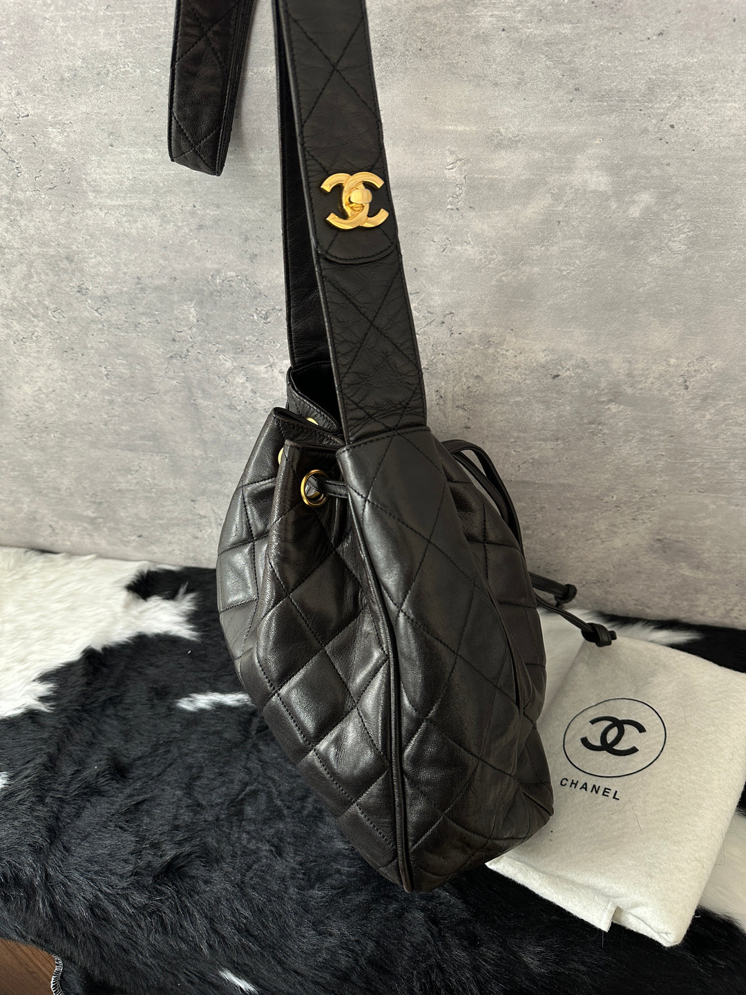 Chanel CC Drawstring Bucket Bag 🖤✨｜Classic Black & Gold, Rare Silhouette, Timeless Appeal