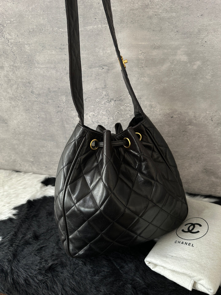 Chanel CC Drawstring Bucket Bag 🖤✨｜Classic Black & Gold, Rare Silhouette, Timeless Appeal