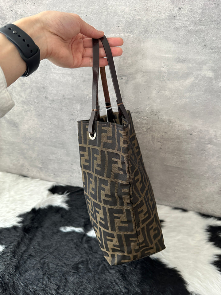 Fendi Monogram Canvas Tote 🐻🤎｜Lightweight Carry, Structured Base, Everyday Value