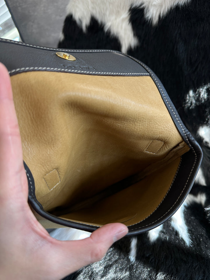 LOEWE Anagram Cowhide Suede Shoulder Bag 🤎｜Suede Texture × Anagram Detail × Adjustable Strap✨
