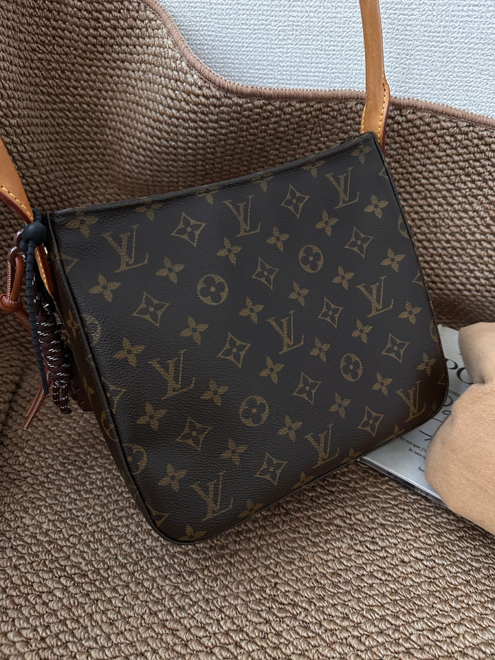 LOUIS VUITTON Monogram Looping Bag｜Iconic Curved Handle × Timeless Monogram ✨ Effortless Everyday Luxury
