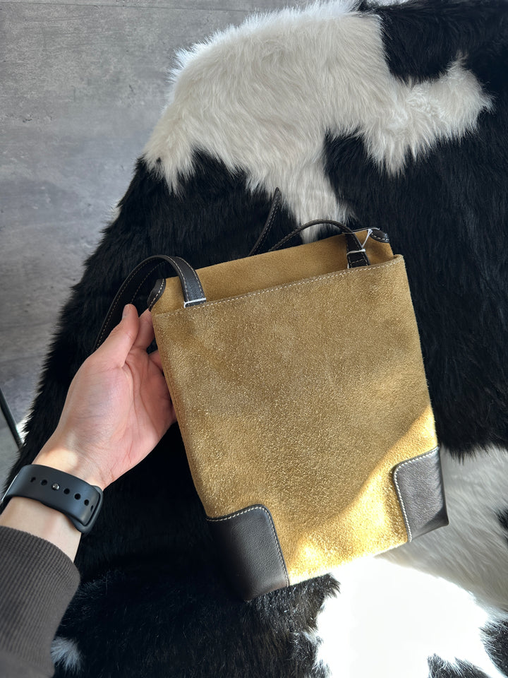 LOEWE Anagram Cowhide Suede Shoulder Bag 🤎｜Suede Texture × Anagram Detail × Adjustable Strap✨