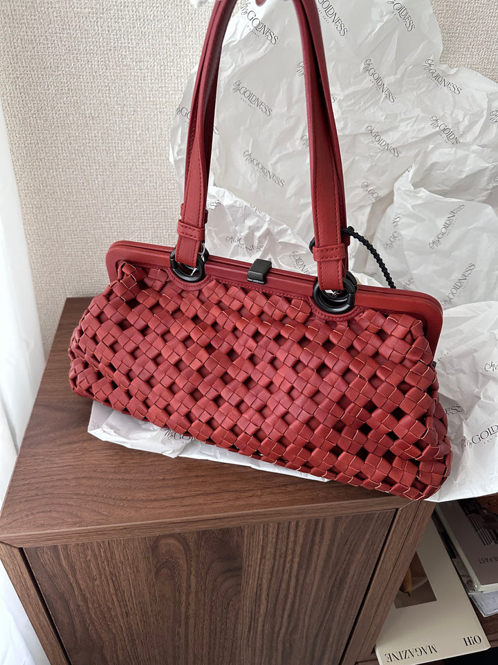 Bottega Veneta Limited Edition Woven Baguette 🎃 | Small Kisslock Underarm Bag ✨