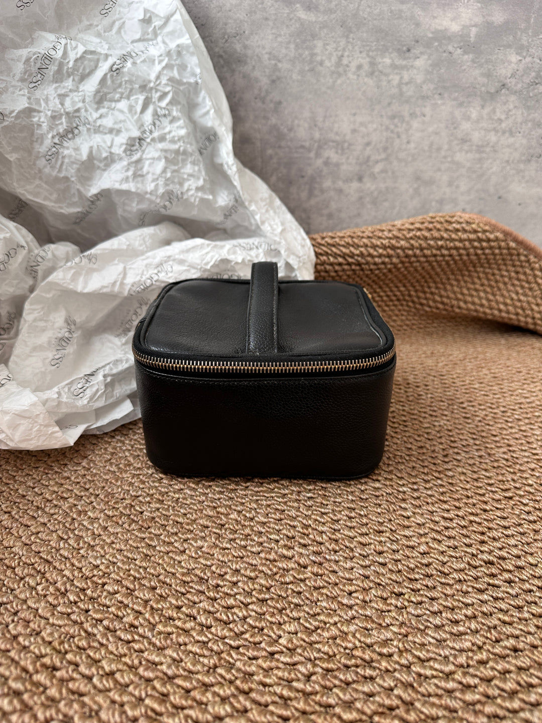 Chanel Black Caviar Leather Vanity Case with Gold Double Zippers ✨｜Compact, Chic & Functional