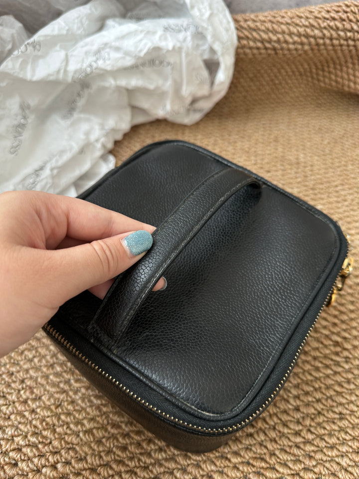 Chanel Black Caviar Leather Vanity Case with Gold Double Zippers ✨｜Compact, Chic & Functional