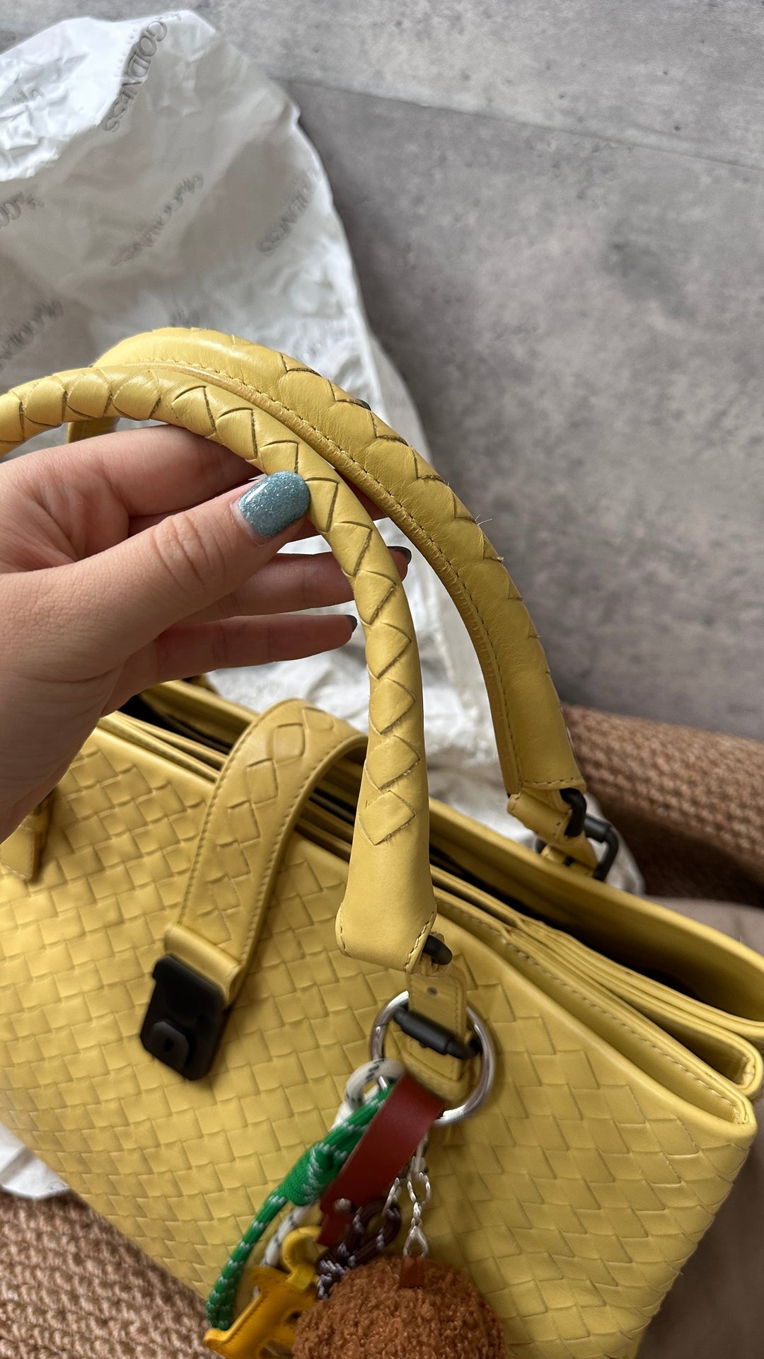 BOTTEGA VENETA Yellow Intrecciato Leather Tote ✨｜Rare Color, Elegant & Spacious