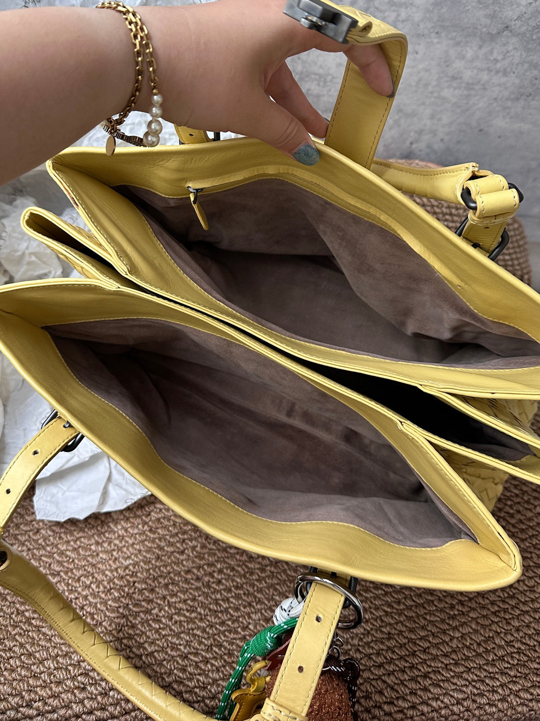 BOTTEGA VENETA Yellow Intrecciato Leather Tote ✨｜Rare Color, Elegant & Spacious