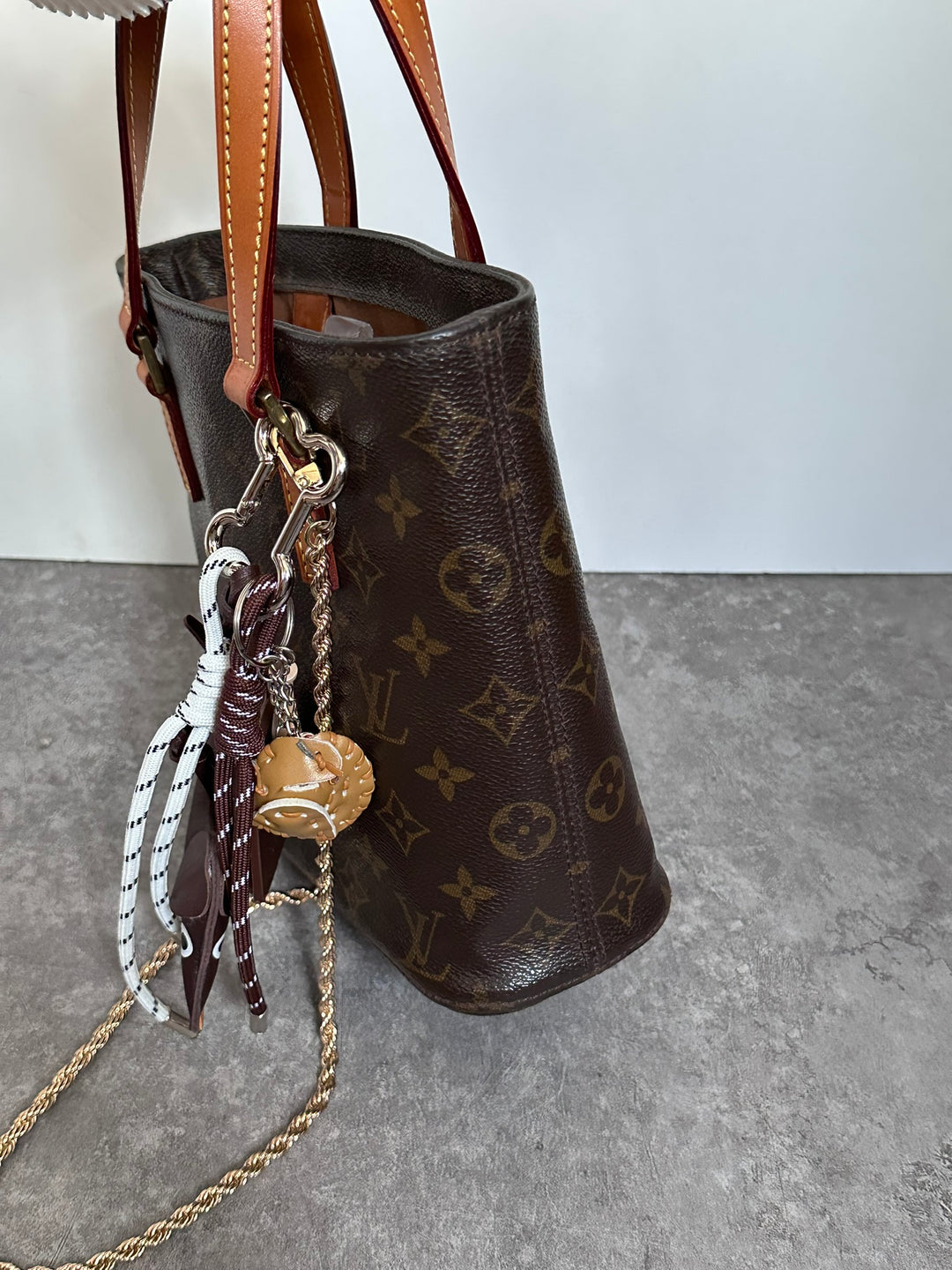 Louis Vuitton Monogram Vavin PM Tote Bag 🤎｜Classic Monogram Canvas × Vachetta Leather Handles × Compact Daily Tote