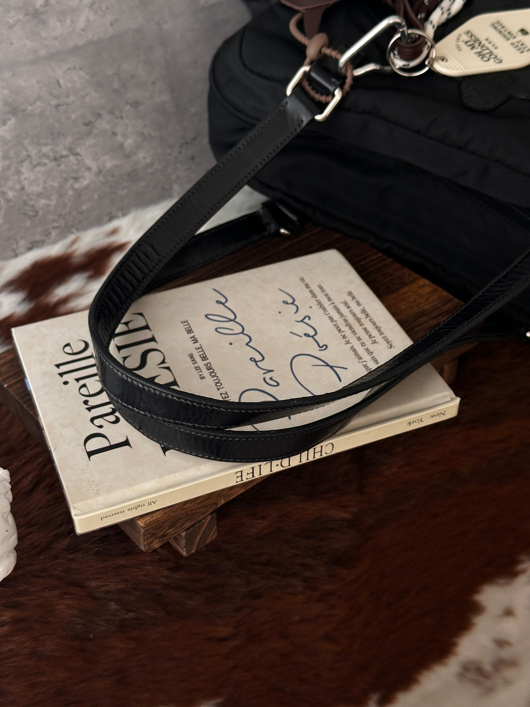 PRADA Nylon Shoulder Bag 🖤✨｜Embossed Logo Detail｜Lightweight Design｜Generous Capacity