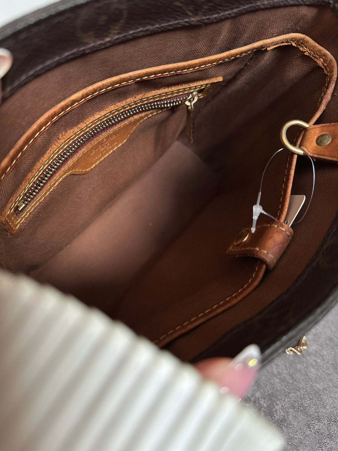 Louis Vuitton Monogram Vavin PM Tote Bag 🤎｜Classic Monogram Canvas × Vachetta Leather Handles × Compact Daily Tote