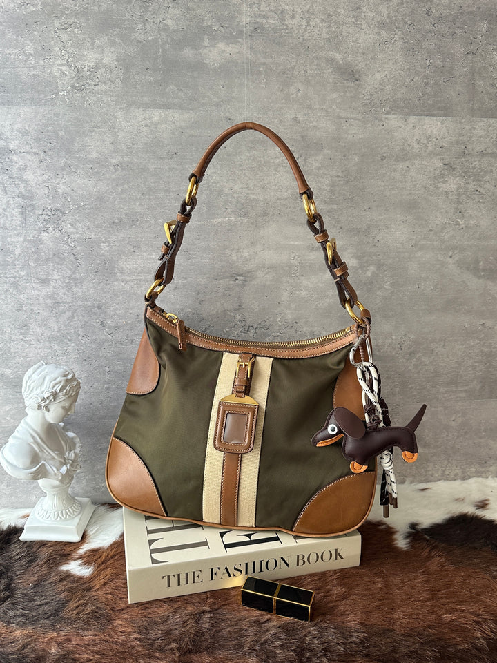 PRADA Double-Face Nylon Hobo Bag 🤎🫒｜Reversible Design｜Nylon and Leather｜Lightweight Carry