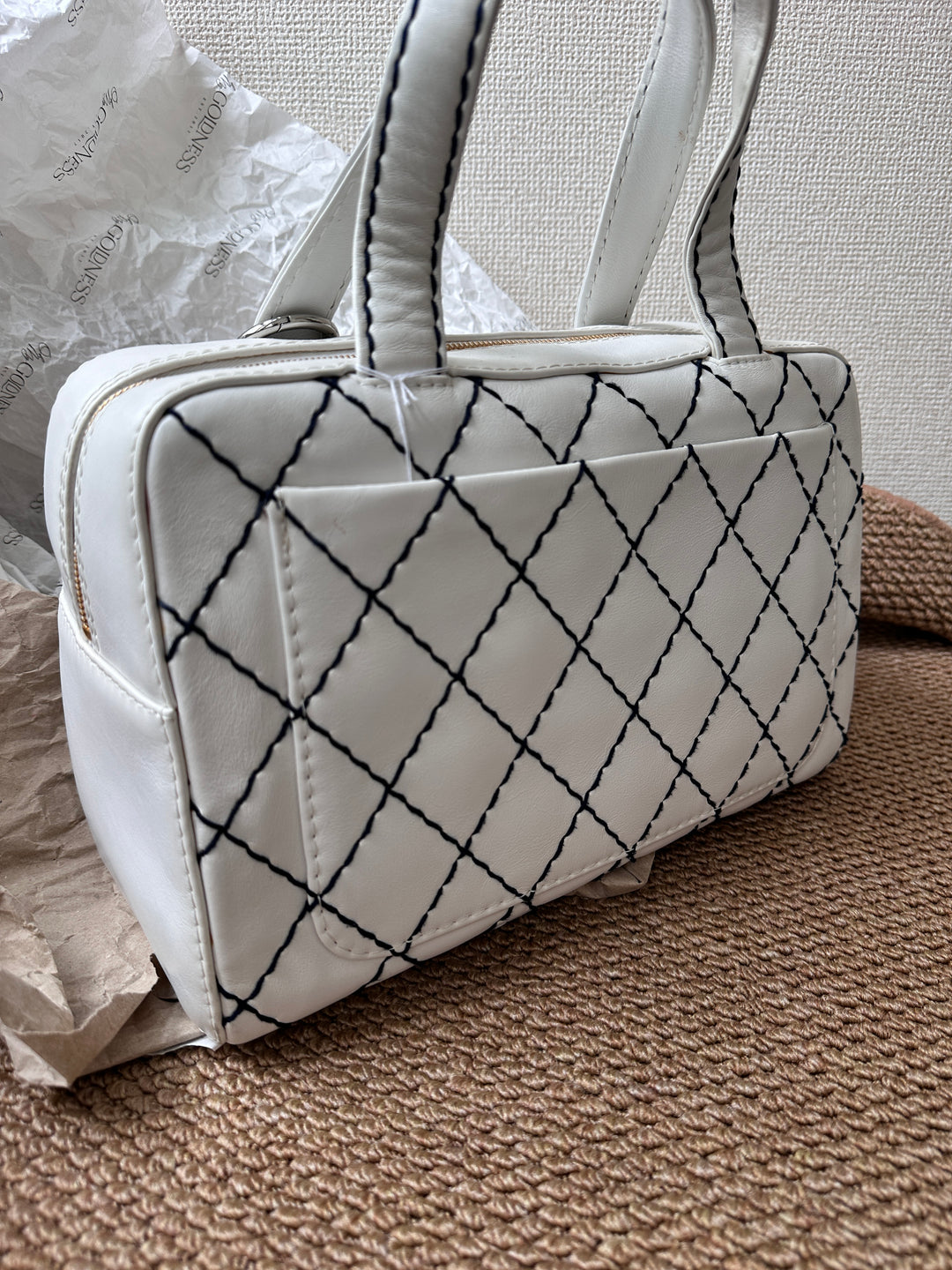 CHANEL Quilted Contrast Stitch Boston Bag ✨｜Rare White & Black Statement Piece