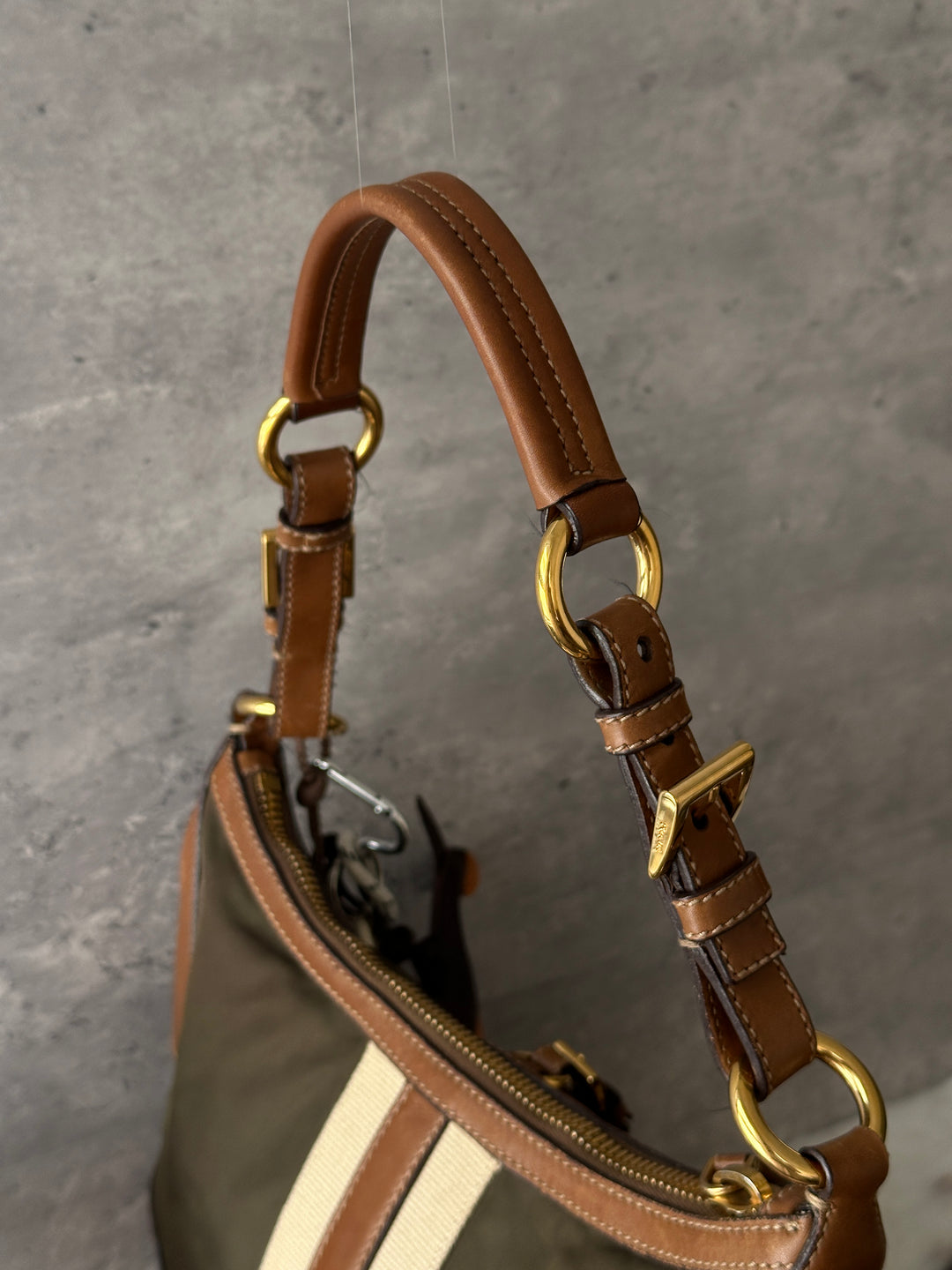 PRADA Double-Face Nylon Hobo Bag 🤎🫒｜Reversible Design｜Nylon and Leather｜Lightweight Carry