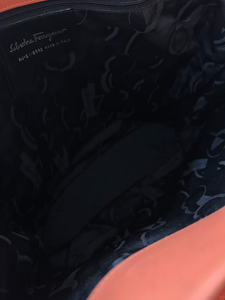 Ferragamo Sunset Color Chain Shoulder Bag ✨｜Vivid Gradient Charm with Everyday Ease