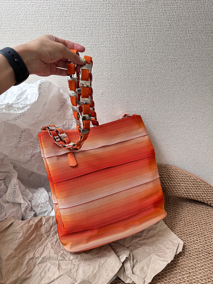 Ferragamo Sunset Color Chain Shoulder Bag ✨｜Vivid Gradient Charm with Everyday Ease