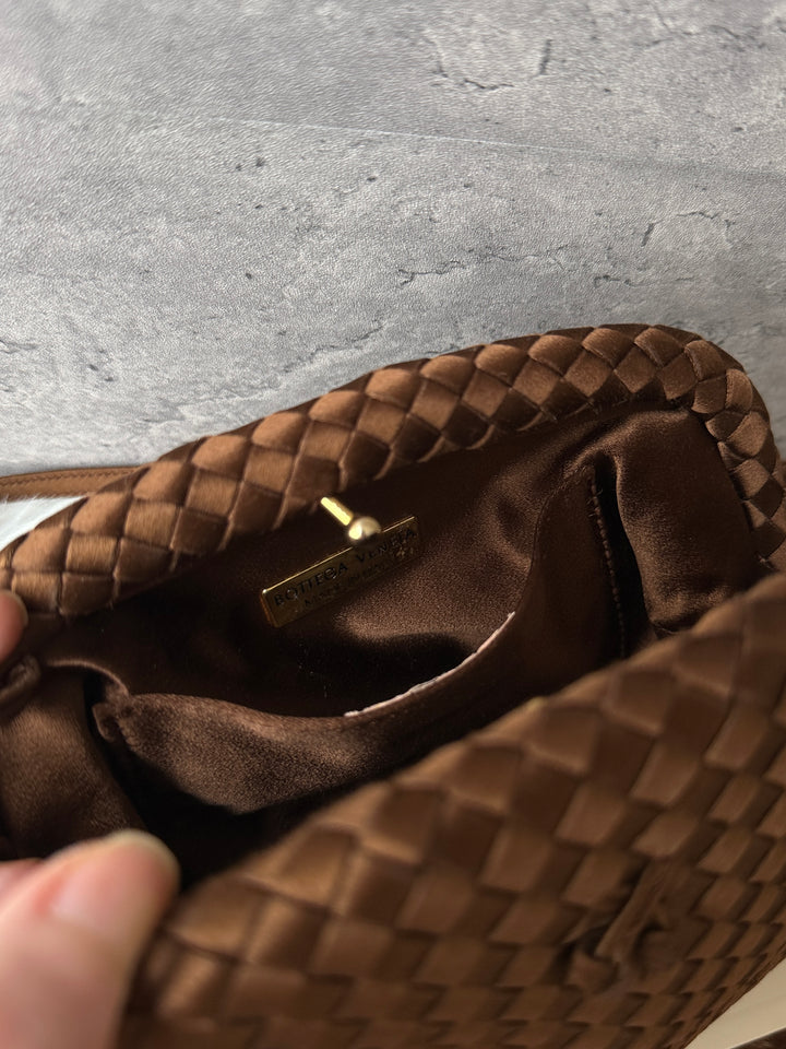 BOTTEGA VENETA Intrecciato Satin Mini Crossbody Bag 🍫｜Chocolate Satin｜Signature Weave｜Convertible Carry