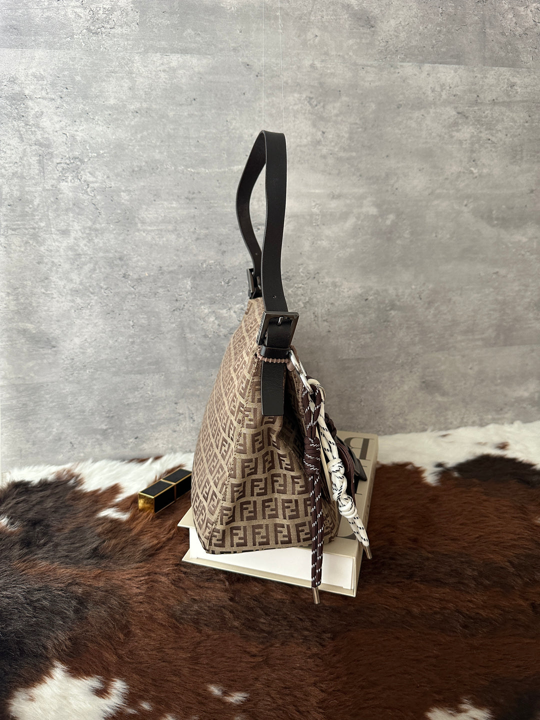 Fendi Mamma Baguette Zucca Shoulder Bag 🤎｜Iconic FF Monogram・Statement Buckle・Vintage Favorite