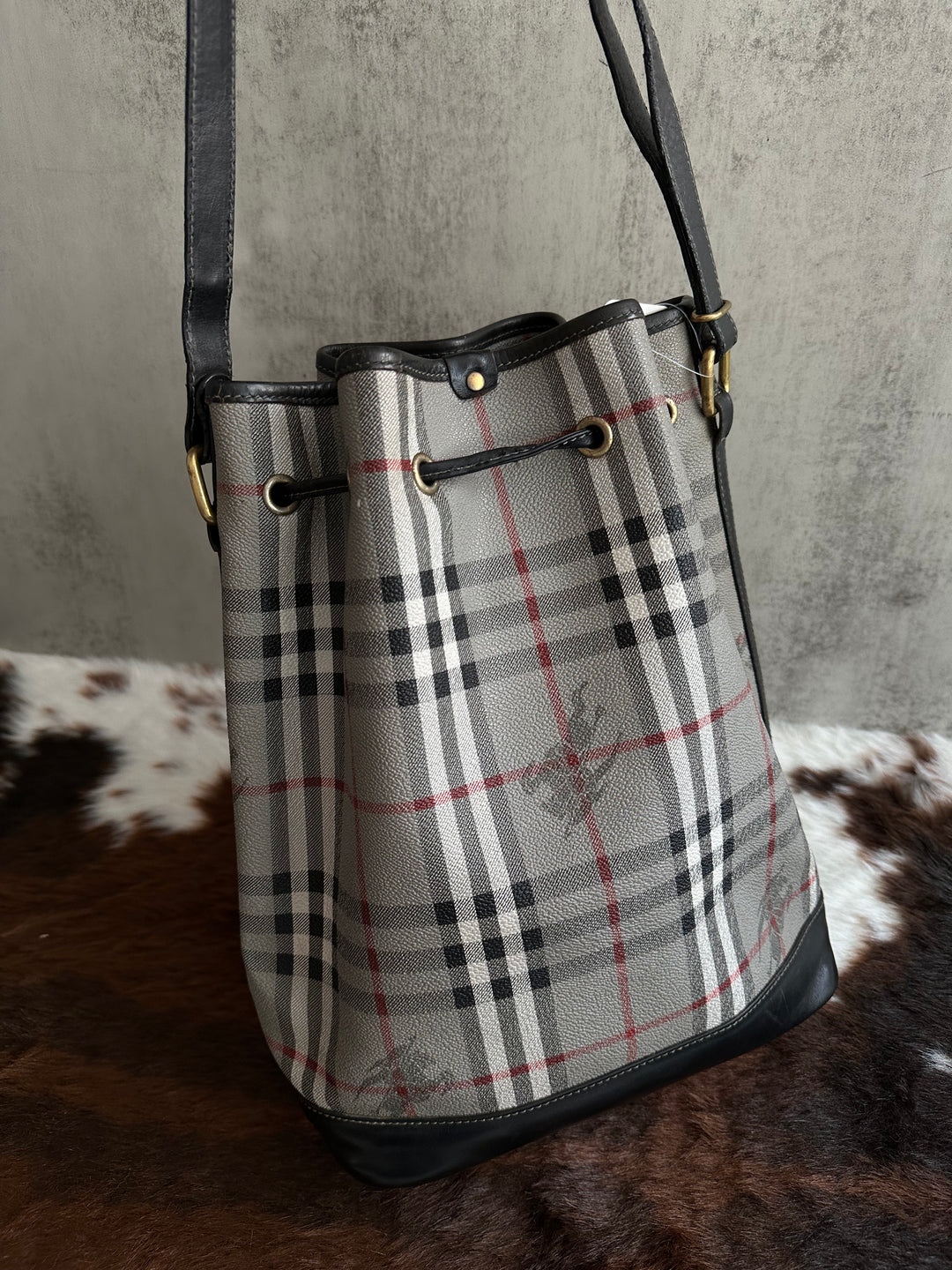 Burberry Vintage Grey Check Bucket Bag 🤍🖤 | Classic Heritage Meets Effortless Chic