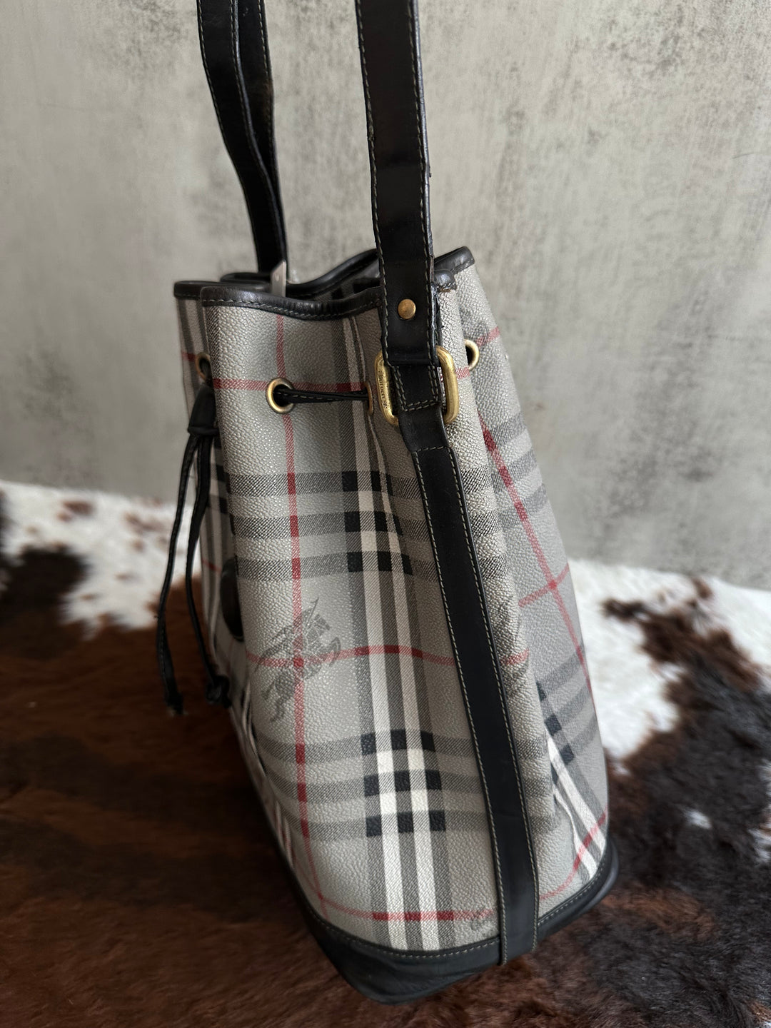 Burberry Vintage Grey Check Bucket Bag 🤍🖤 | Classic Heritage Meets Effortless Chic