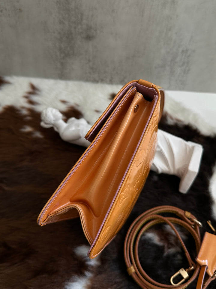 Louis Vuitton Vernis Monogram Kelly 🍯✨ | Modern Classic in Glossy Elegance