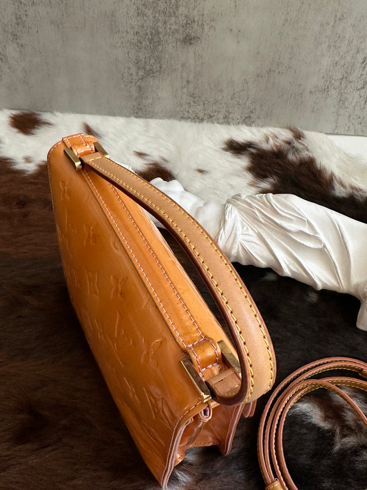 Louis Vuitton Vernis Monogram Kelly 🍯✨ | Modern Classic in Glossy Elegance