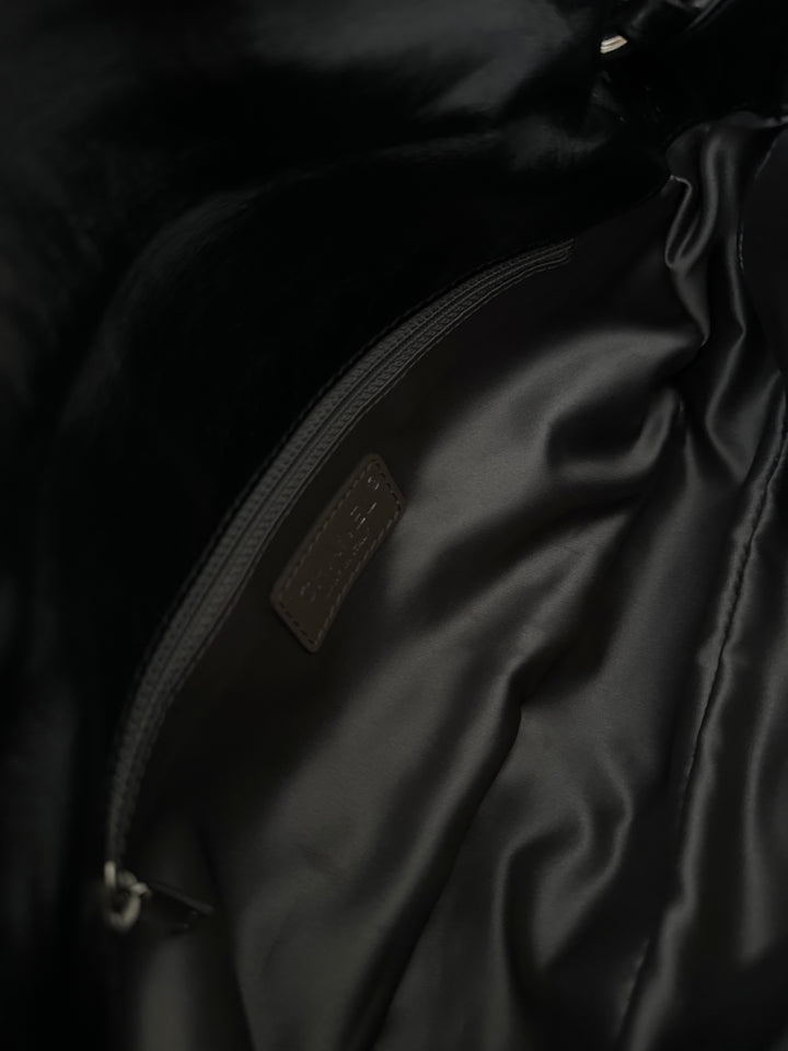 CHANEL Shearling-Trim Calfskin Chain Shoulder Bag 🖤✨ Ultra-Rare Find