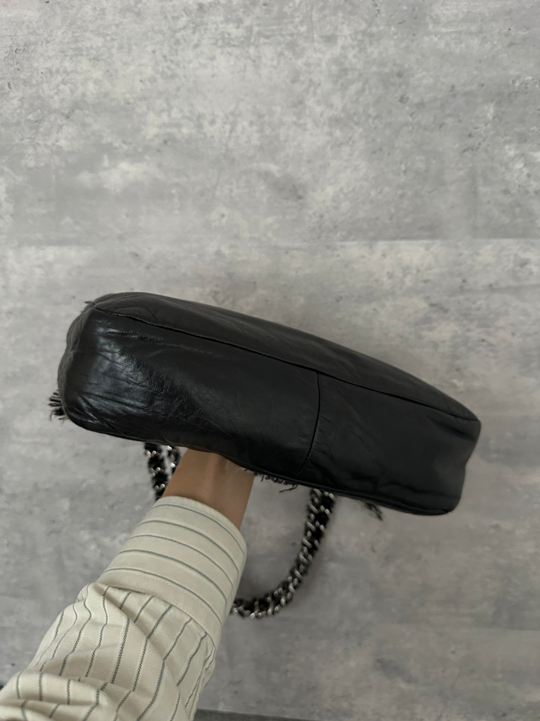 CHANEL Shearling-Trim Calfskin Chain Shoulder Bag 🖤✨ Ultra-Rare Find