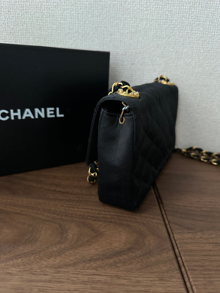 CHANEL Shearling-Trim Calfskin Chain Shoulder Bag 🖤✨ Ultra-Rare Find