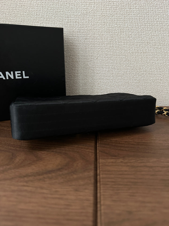 CHANEL Shearling-Trim Calfskin Chain Shoulder Bag 🖤✨ Ultra-Rare Find