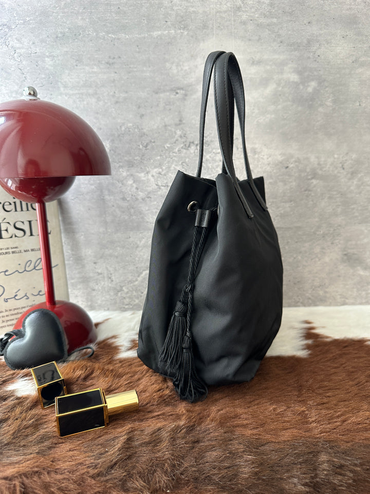 Prada Heart Mini Tote Bag 🖤｜Crystal Heart Appliqué・Tassel Details・Chic All-Black Design