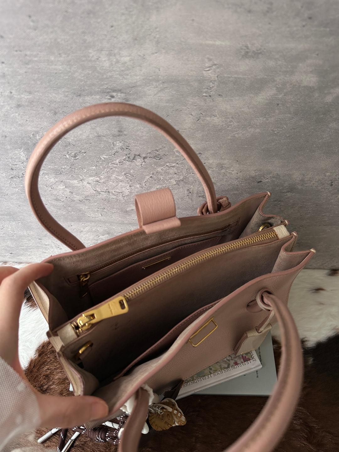 Miu Miu Madras 🌸💕｜Blush Pink × Gold Hardware × 2-Way Bag
