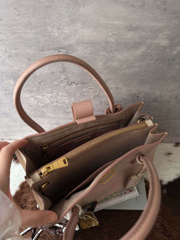 Miu Miu Madras 🌸💕｜Blush Pink × Gold Hardware × 2-Way Bag