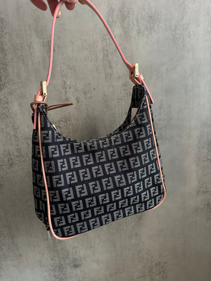 FENDI Zucca Pattern Shoulder Bag 💗｜Pink Leather Trim × Gold Hardware × Logo Canvas