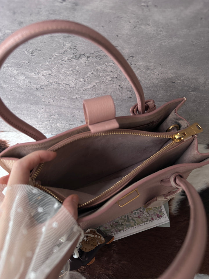 Miu Miu Madras 🌸💕｜Blush Pink × Gold Hardware × 2-Way Bag