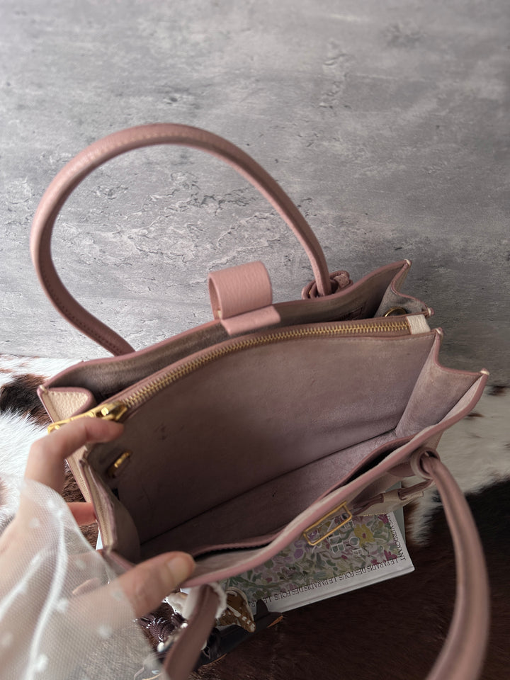 Miu Miu Madras 🌸💕｜Blush Pink × Gold Hardware × 2-Way Bag