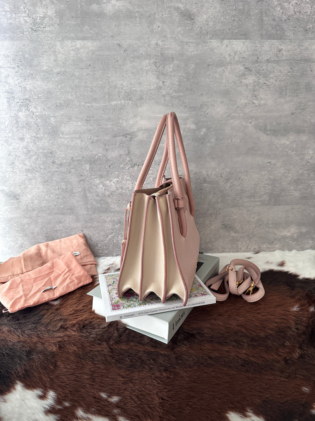 Miu Miu Madras 🌸💕｜Blush Pink × Gold Hardware × 2-Way Bag