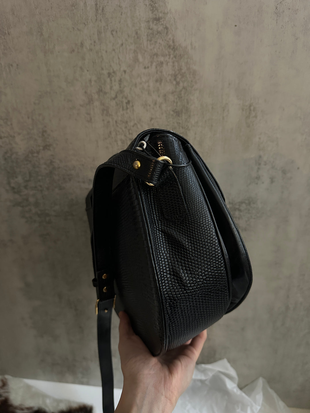 Yves Saint Laurent Vintage Lizard-Embossed Crossbody 🖤 | Quiet Power, Refined Edge