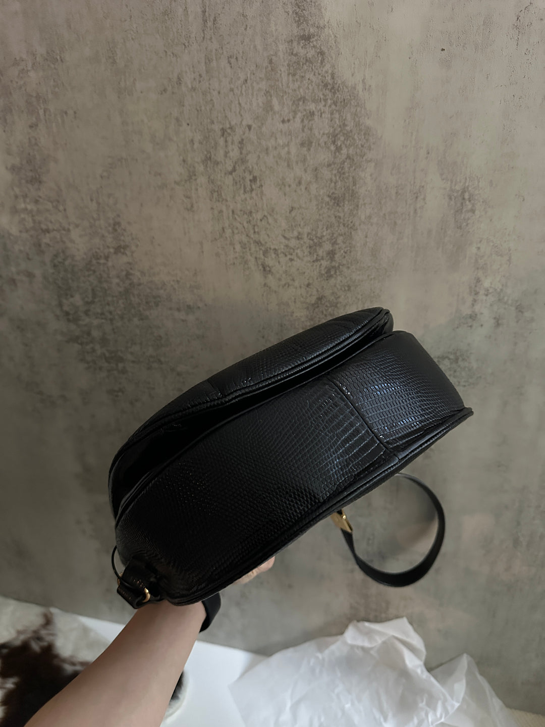 Yves Saint Laurent Vintage Lizard-Embossed Crossbody 🖤 | Quiet Power, Refined Edge