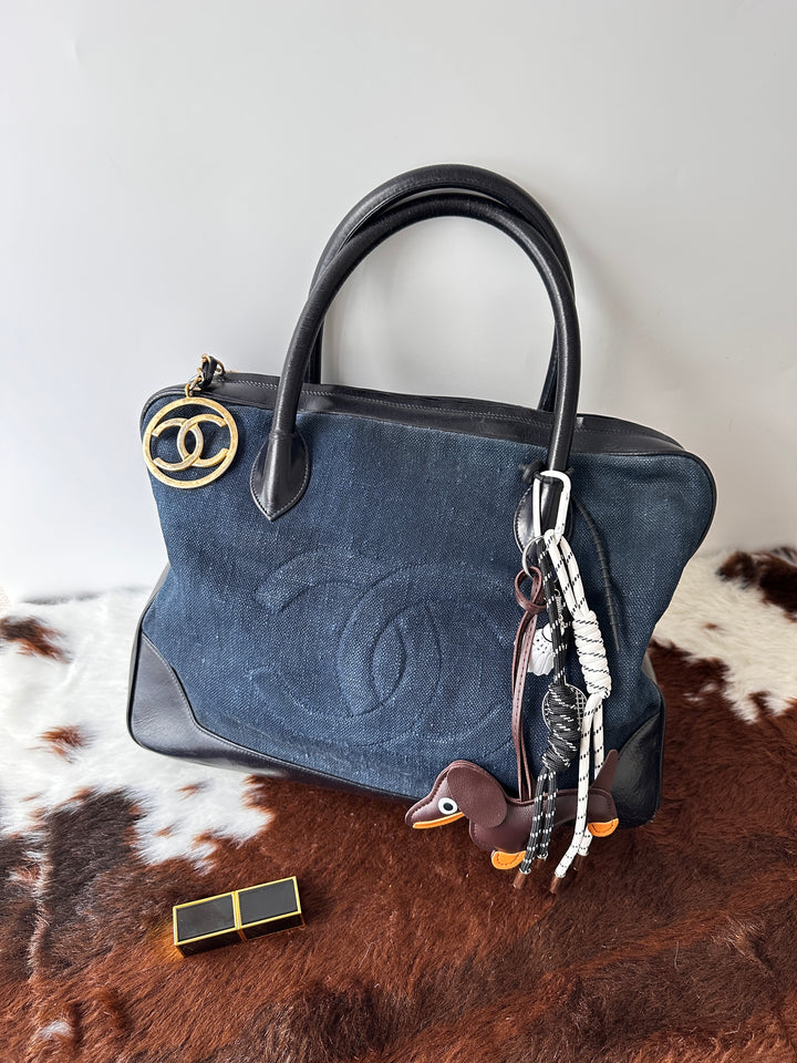 CHANEL Denim Leather Tote Bag 💙🖤｜Oversized CC Logo × Gold Ring Charm × Lightweight Daily Carry