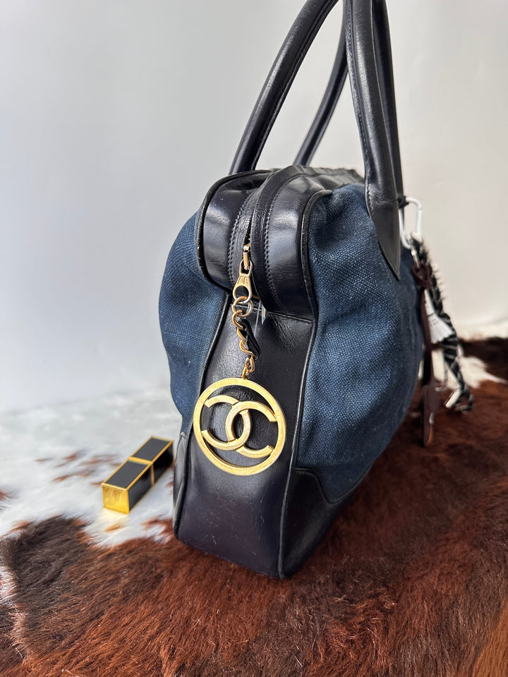 CHANEL Denim Leather Tote Bag 💙🖤｜Oversized CC Logo × Gold Ring Charm × Lightweight Daily Carry