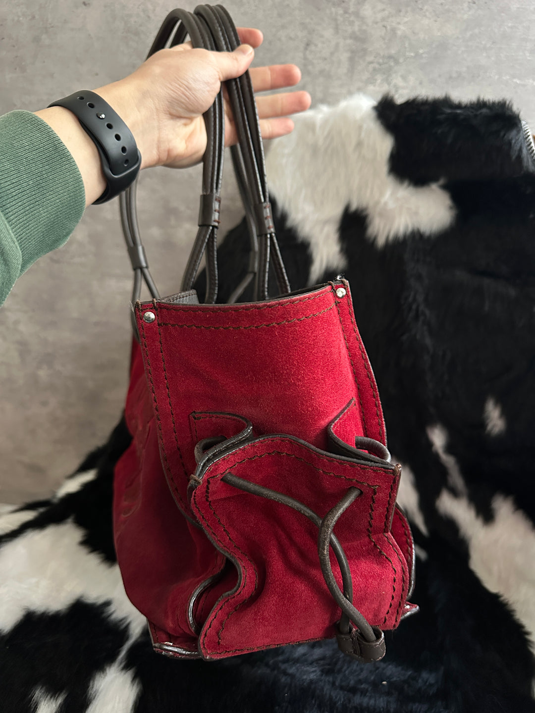 LOEWE Cowhide Suede Shopper Tote Bag ❤️｜Red Suede × Embossed Anagram × Spacious Everyday Size✨