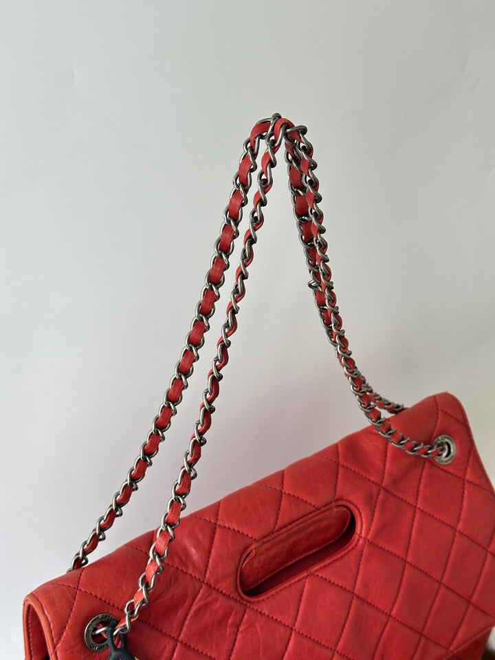 Chanel 2.55 Double Flap Jumbo Bag ❤️🖤｜Soft Calfskin × Aged Silver Hardware × Convertible Carry