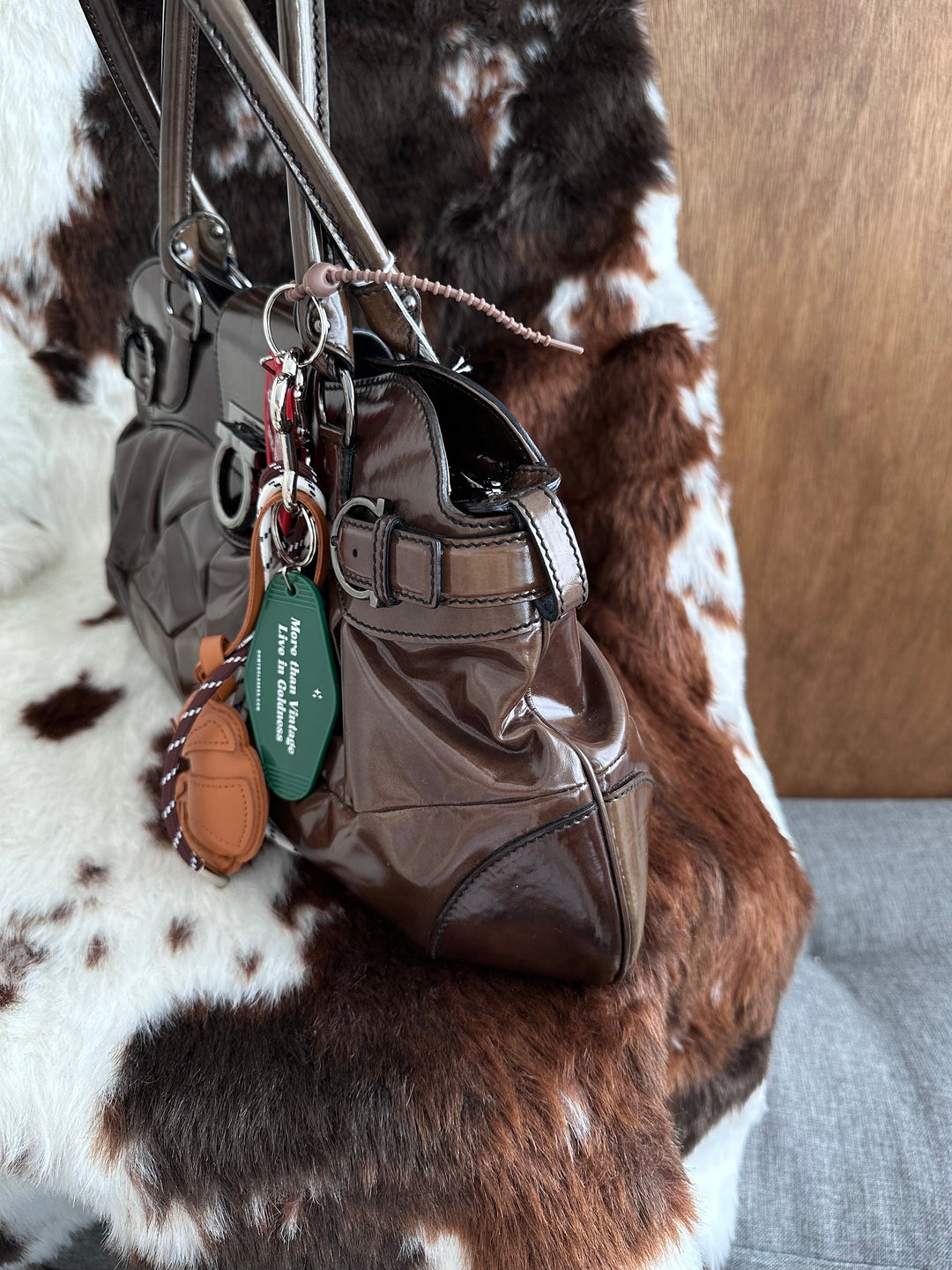 Ferragamo Gancini Hobo Bag 🖤🫒｜Quilted Design Detail・Olive Tone・Effortless Chic