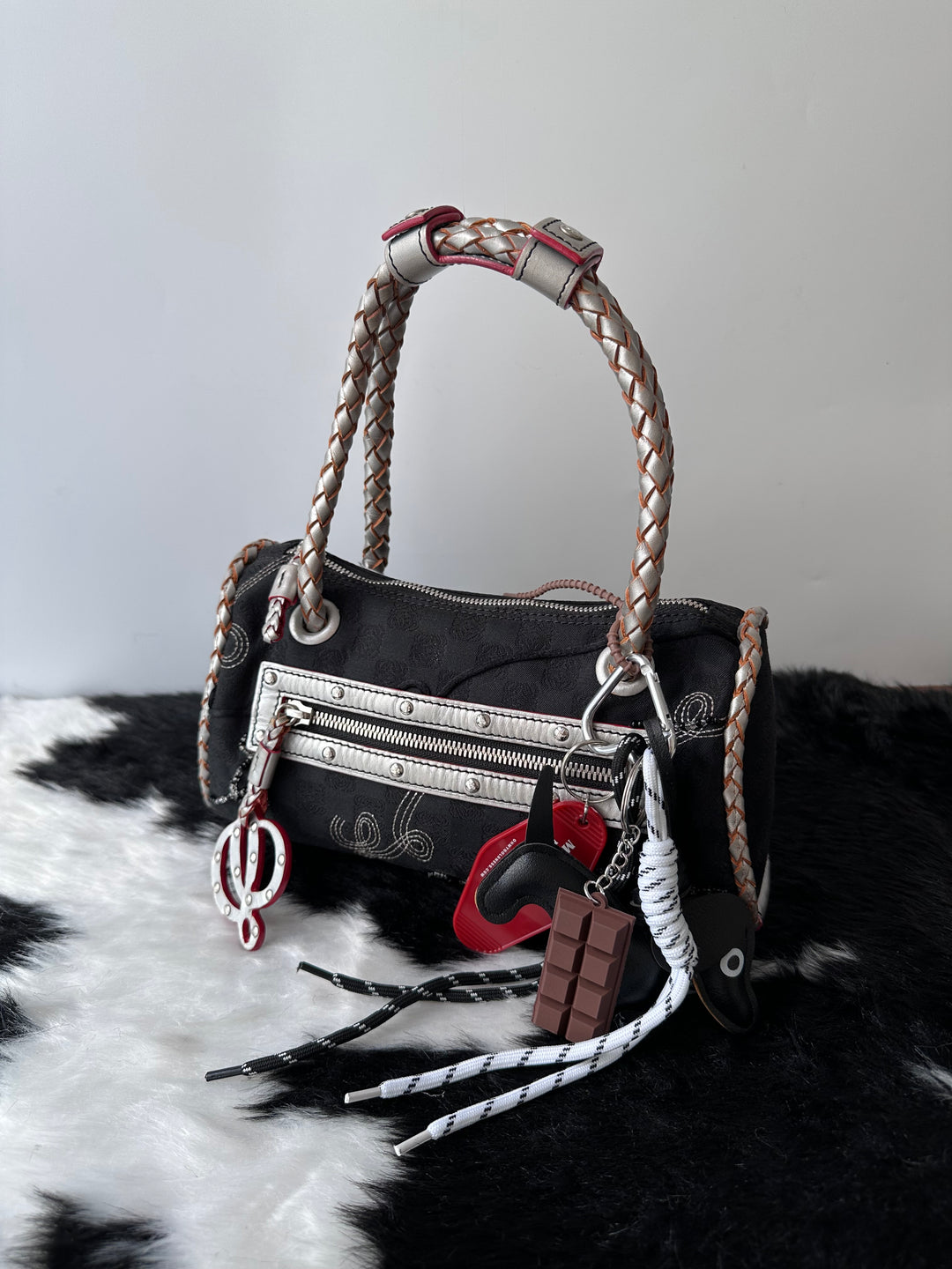 Loewe Small Boston Bag 🖤😍｜Rare Design・Braided Handle Detail・Lightweight & Spacious